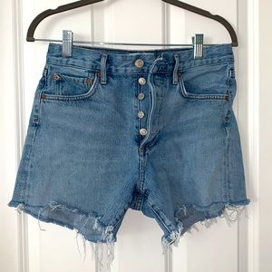 AGOLDE Women’s high waisted jean shorts in size 26